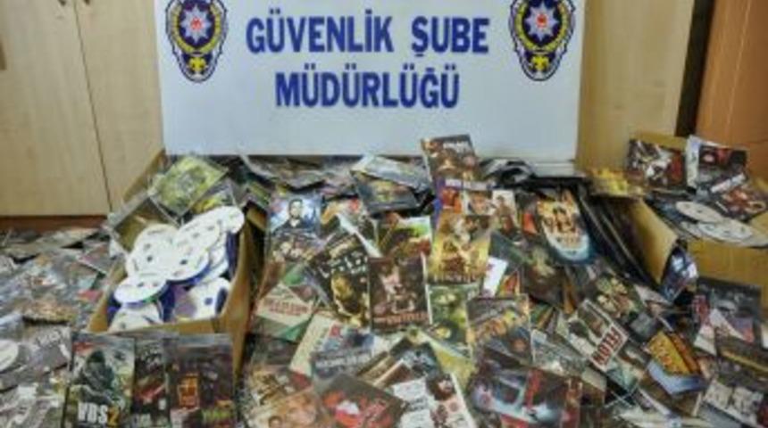 Trabzon&rsquo;da 3 bin 228 adet bandrols&uuml;z CD ve DVD ile 401 kitap ele ge&ccedil;irildi