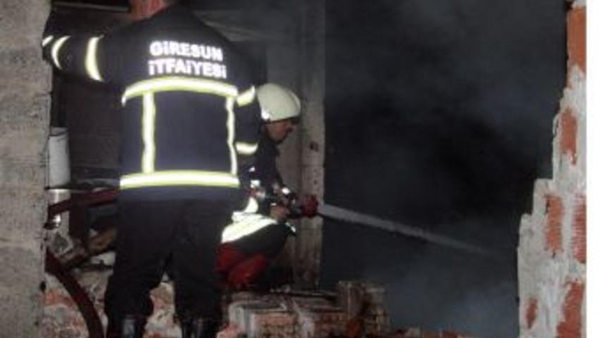 Giresun'da yangın: &Ouml;len iki kardeş birbirine sarılı bulundu