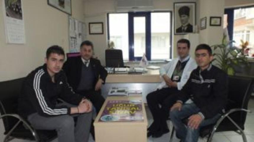 Uğur Dershanesinden Vanlı &ouml;ğrencilere destek