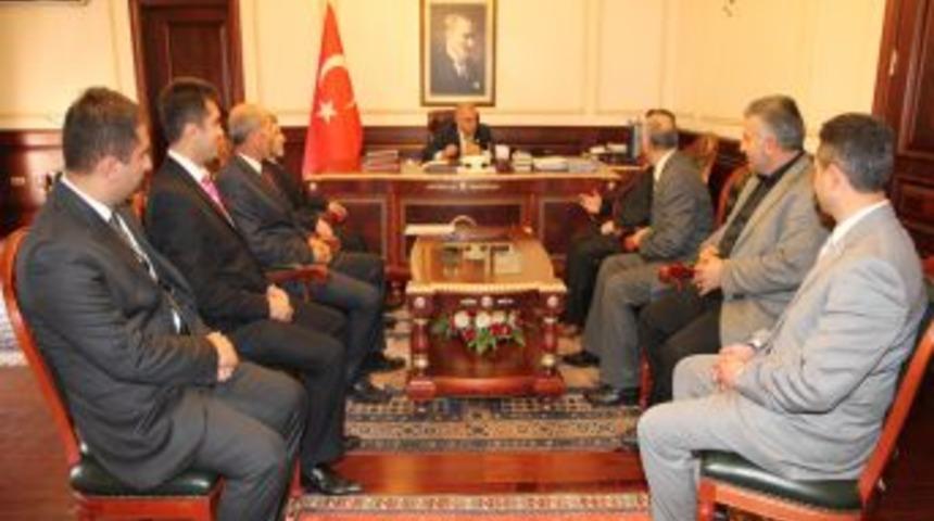 Kızılay Yozgat Şubesi'nden Vali Şent&uuml;rk&rsquo;e ziyaret