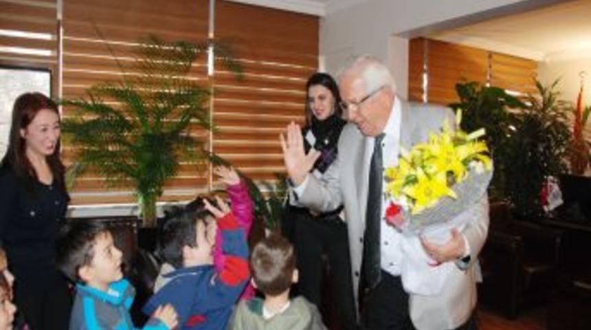 Kreş öğrencilerinden Başkan Posbıyık’a ziyaret