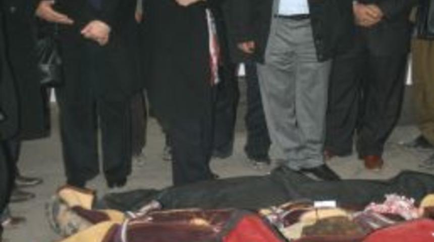 Otopsi tamamlandı, cenazeler toprağa veriliyor