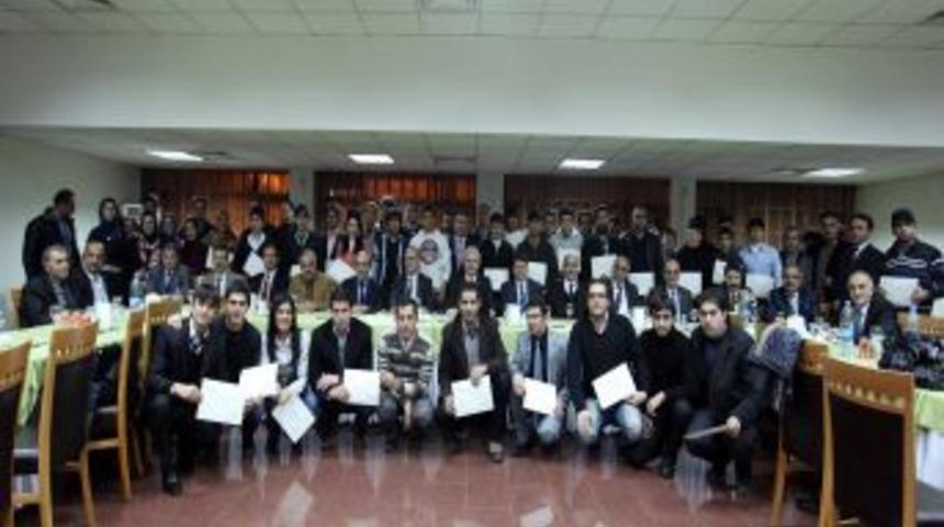 A&Uuml;'deki yabancı uyruklu &ouml;ğrenciler T&uuml;rk&ccedil;e Yeterlilik Sertifikası aldı