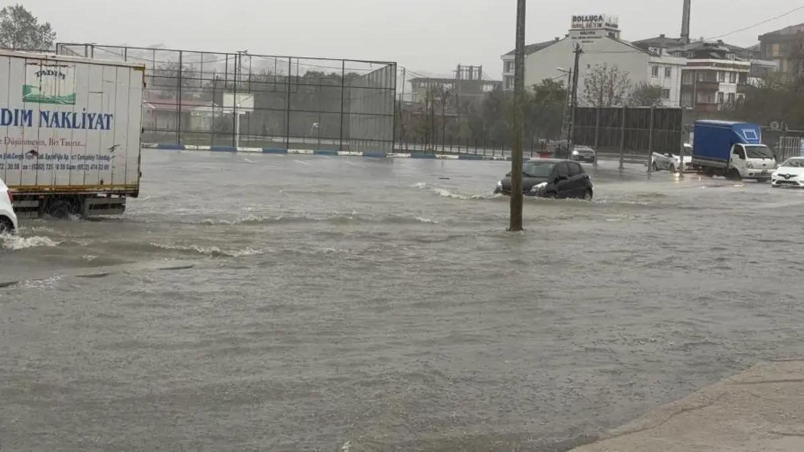 Felaketin bilançosu artıyor: İstanbul'daki selde hayatını kaybedenlerin sayısı 4'e yükseldi