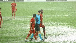 Ümraniyespor - Boluspor maçı yağmur nedeniyle ertelendi!