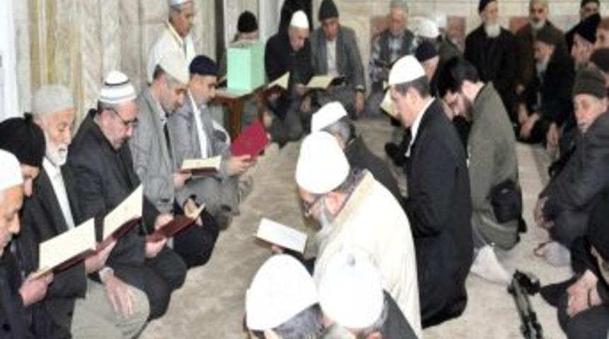 Geleneksel kırk hatim başladı