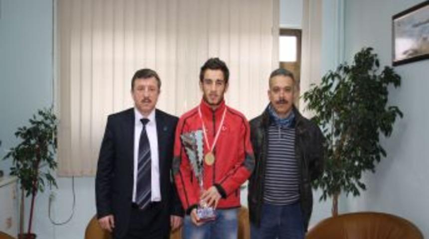 Milli Biathloncu Ahmet &Uuml;st&uuml;ntaş'ın milli heyecanı