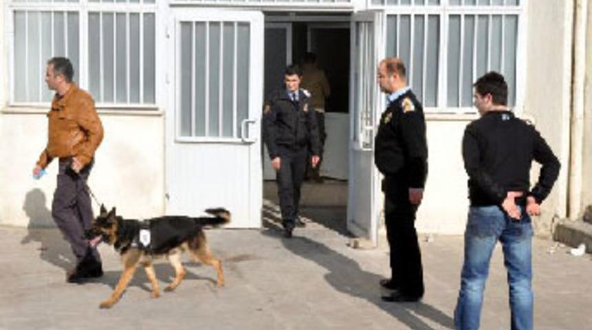 Dicle Üniversitesi'nde bomba paniği