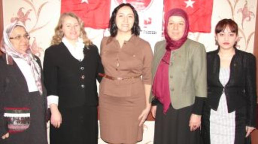 MHP&rsquo;li hanımlar 'Engelsiz Engelliye Bir Adım' projesi başlattı