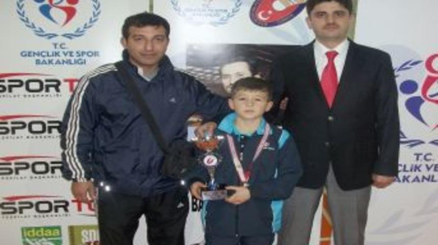 Özel Kızılırmak badmintonda Türkiye birincisi oldu