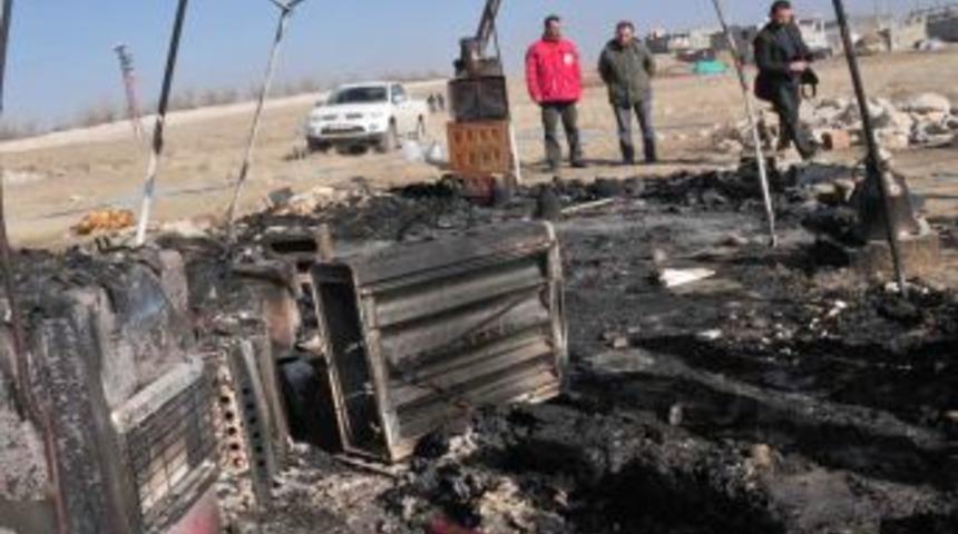 Çadır yangınında can verdi