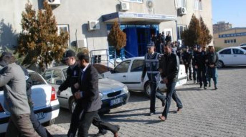 Akaryakıt operasyonunda 45 kişi g&ouml;zaltına alındı