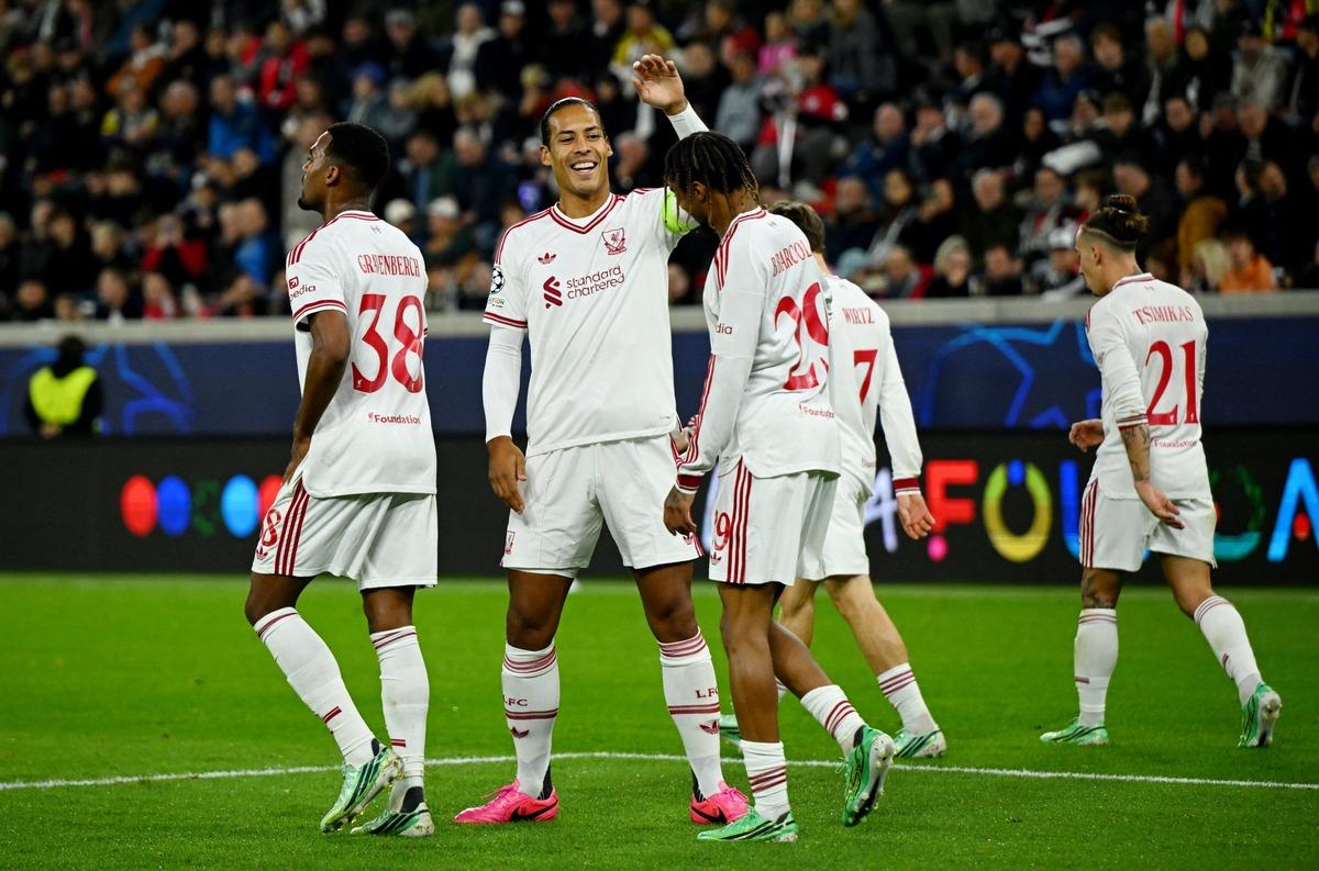 Şampiyonlar Ligi nde 9 gollü maç! Liverpool dan gol şov! 1