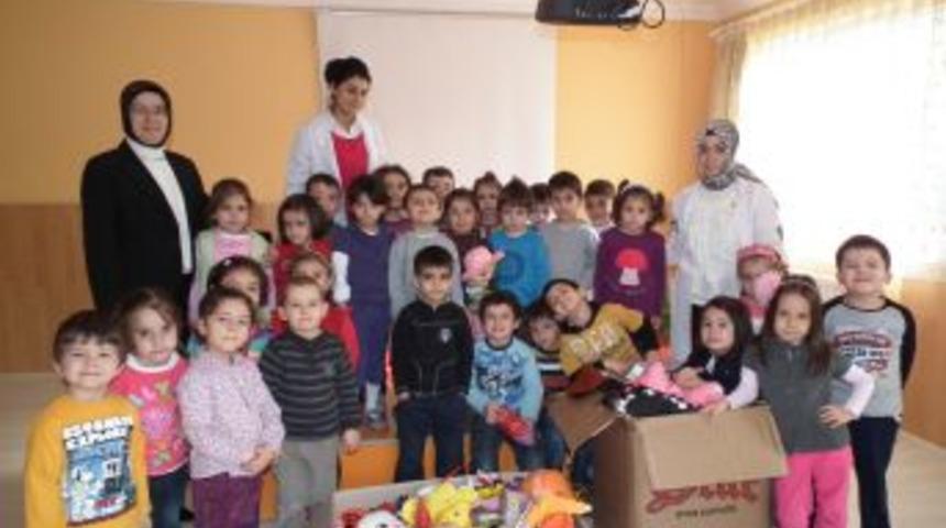 Van’daki kardeşlerine yeni yıl hediyesi gönderdiler
