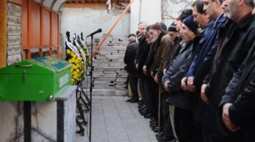 Elektrik akımına kapılarak hayatını kaybeden lise &ouml;ğrencisi toprağa verildi