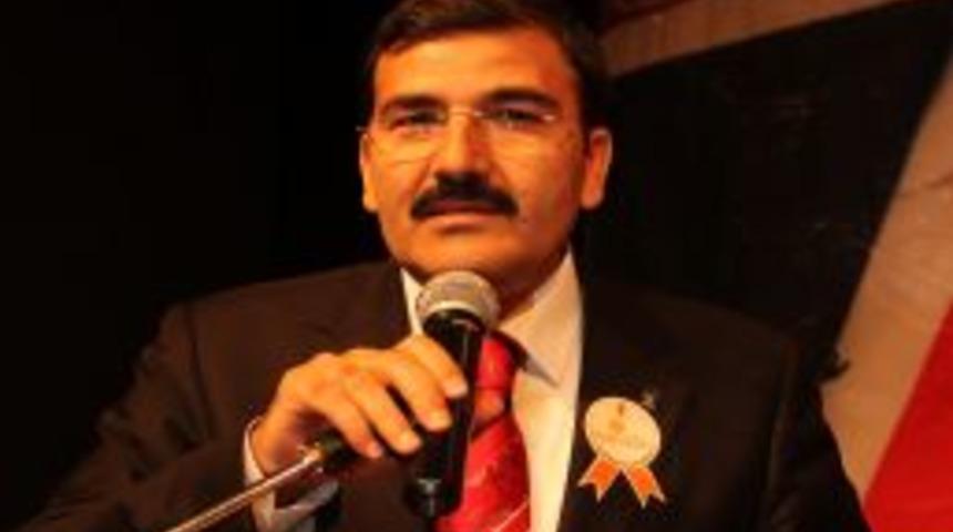 Milletvekili K&uuml;&ccedil;&uuml;kaydın, AK Parti&rsquo;de g&ouml;revden alınmaları eleştirdi