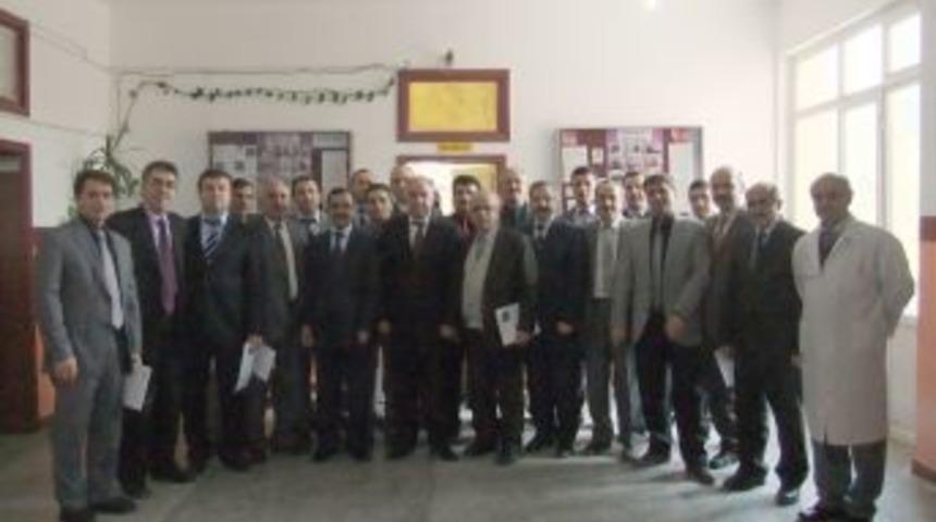 Turhal&rsquo;da 20 okulun idarecisine 'teknoloji ve liderlik' sertifikası verildi