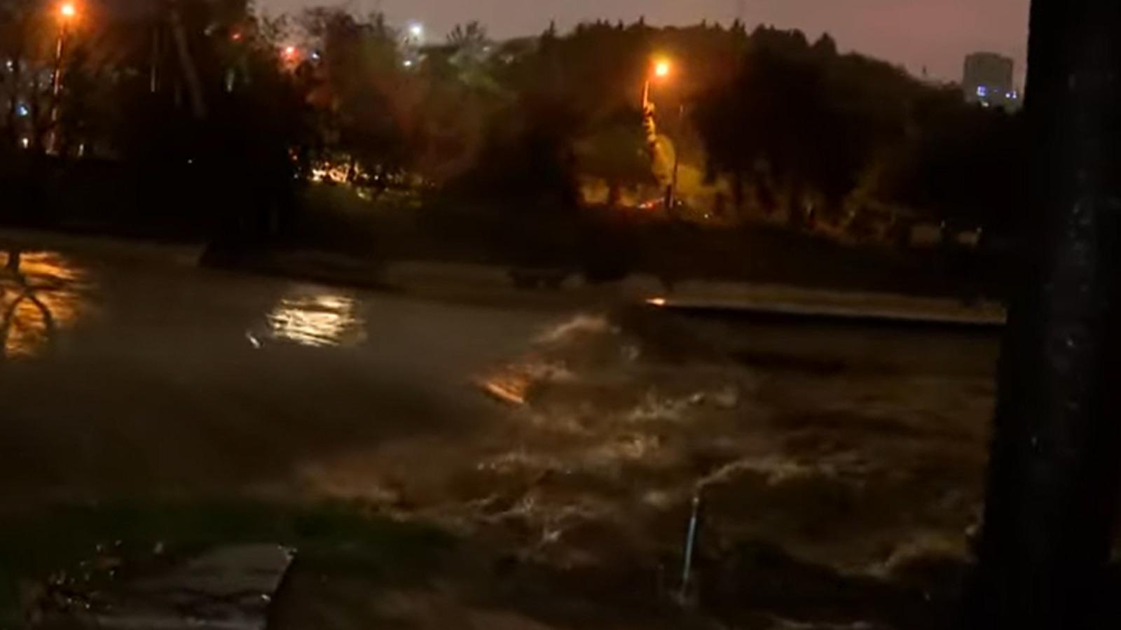 İstanbul'u sel vurdu, Kağıthane deresi taştı! Gazeteci Adem Metan o bölgeden an be an aktardı: "Umarım korkulan bir tablo olmaz"