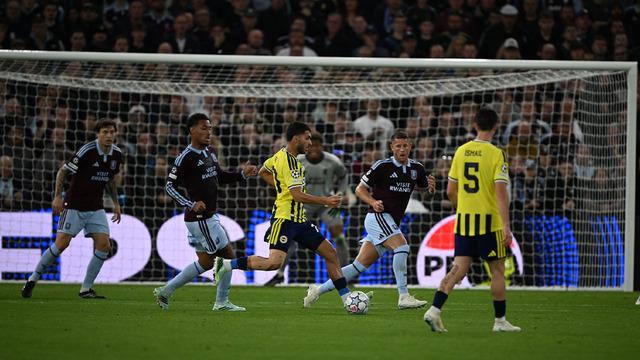 Fenerbahçe Aston Villa'ya farklı yenildi! Fatura onlara kesildi: 'İki İsmail'e yazar'