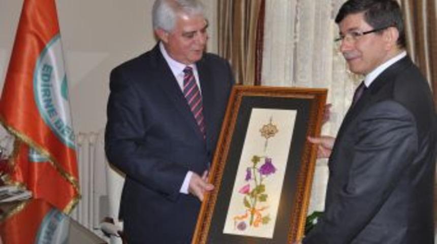 Hamdi Sedef&ccedil;i, Ahmet Davutoğlu'nu Kırkpınar&rsquo;a davet etti