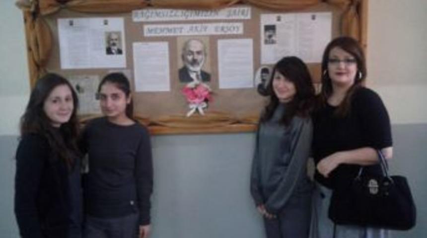 Anadolu Lisesinde Mehmet Akif Ersoy etkinliği