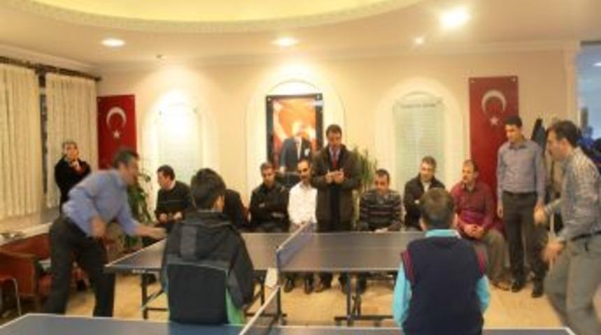 Velileler arası masa tenisi turnuvası b&uuml;y&uuml;k ilgi g&ouml;rd&uuml;