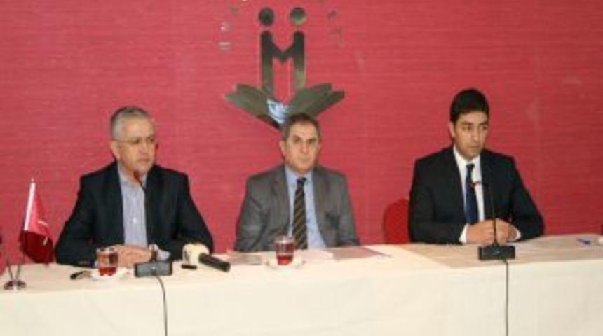 İzmirli hukuk&ccedil;uların hazırladığı anayasa taslağı TBMM&rsquo;ye sunuldu