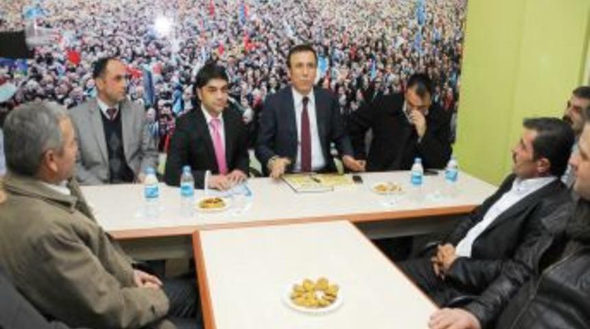 AK Parti İl&ccedil;e Başkanı Kaya, Başkan Gen&ccedil;'ten Salıpazarı'ına destek istedi