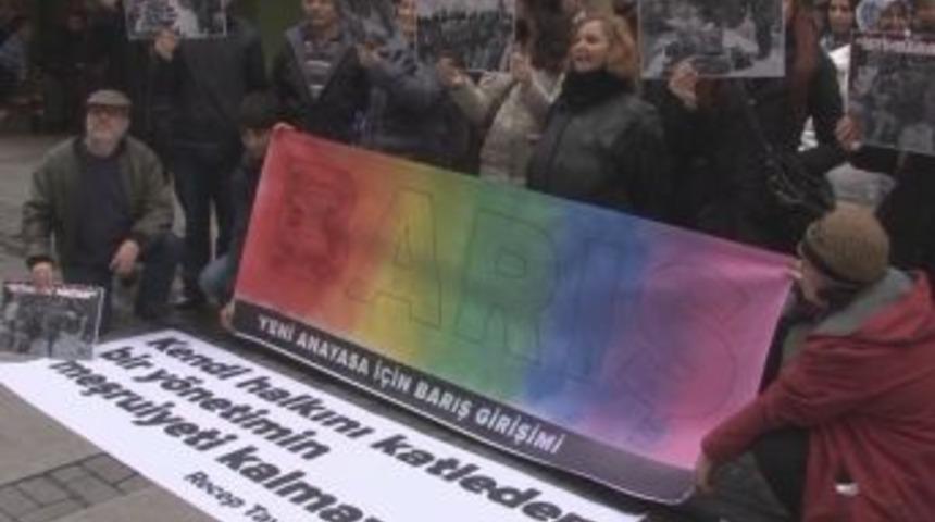 Uludere'de &ouml;ld&uuml;r&uuml;len 35 kişi i&ccedil;in 'Sessiz Eylem' yapıldı