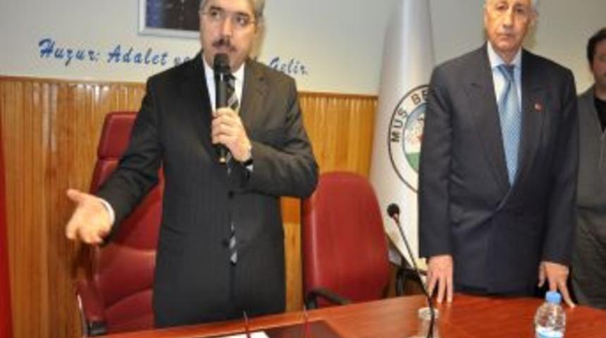 Muş'a gelen Van depremzedelerine nakdi yardım