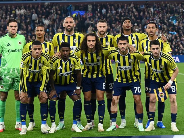 Fenerbah&ccedil;e&rsquo;de 6-0'lık yıkım sonrası faturayı ona kestiler: "Kul&uuml;b&uuml; rezil ettin!"