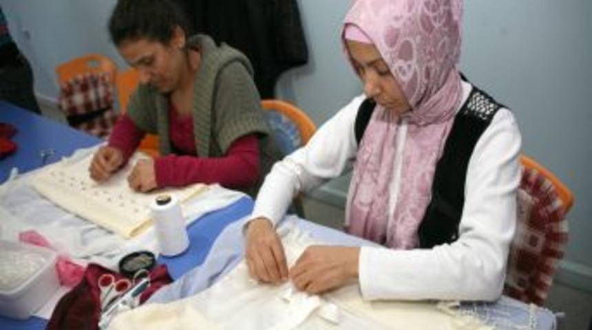 Konuşamadıklarını nakışlara işlediler