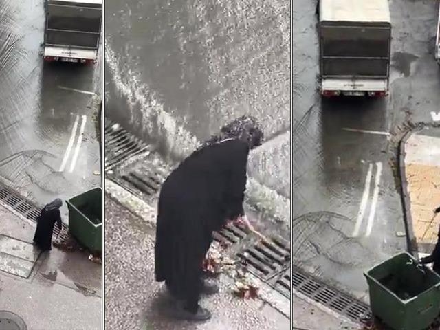 İstanbul'da selde g&uuml;ndem olan teyze! Bastonunu aldı mazgalları tek tek a&ccedil;tı