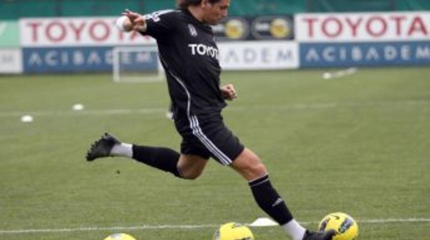 Beşiktaş, Spor Toto S&uuml;per Lig'de ikinci yarı hazırlıklarını s&uuml;rd&uuml;rd&uuml;