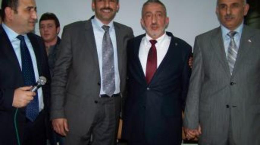 AK Parti S&uuml;rmene İl&ccedil;e Başkanlığı'na Aydın Bayraktar ikinci kez se&ccedil;ildi