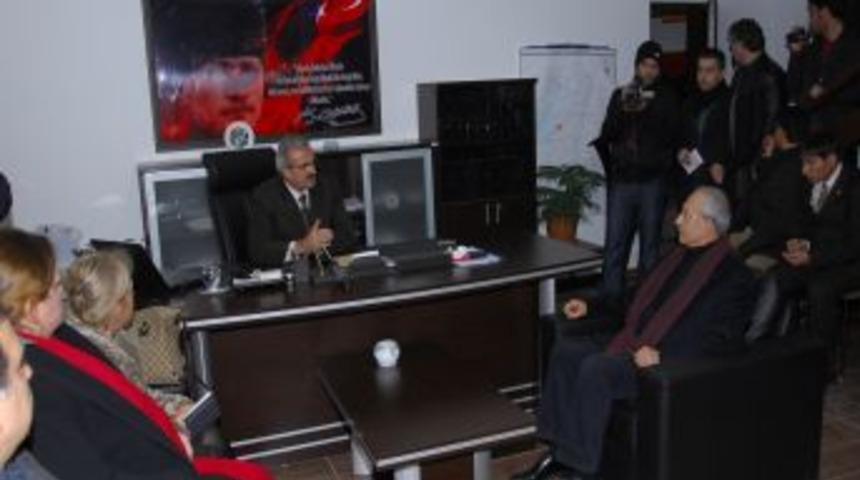 Kılı&ccedil;daroğlu'ndan depremzedelere: Dertleriniz bitinceye kadar rahat etmeyeceğim