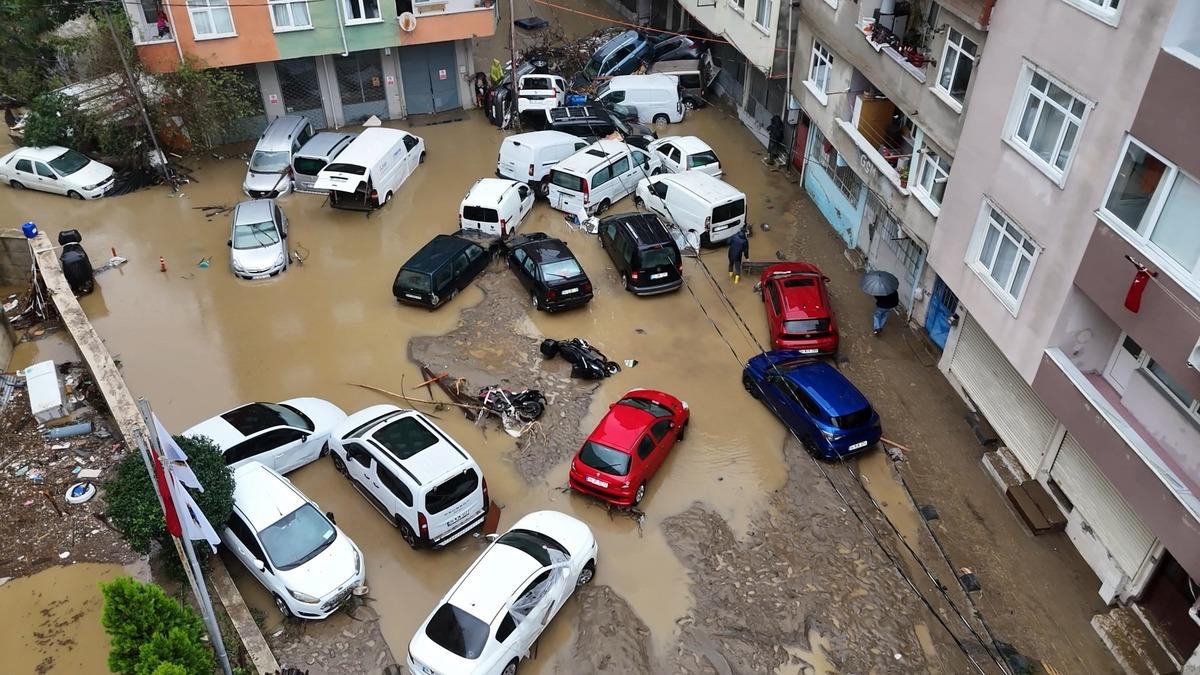 İstanbul da geceyi en iyi anlatan kare! G&uuml;n ağarınca ortaya &ccedil;ıktı 6