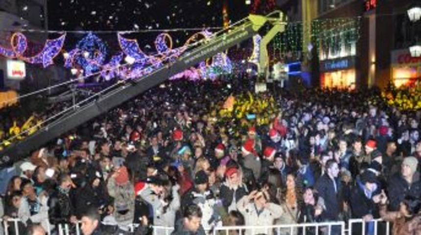 Edirneliler yeni yıla coşkuyla girdi