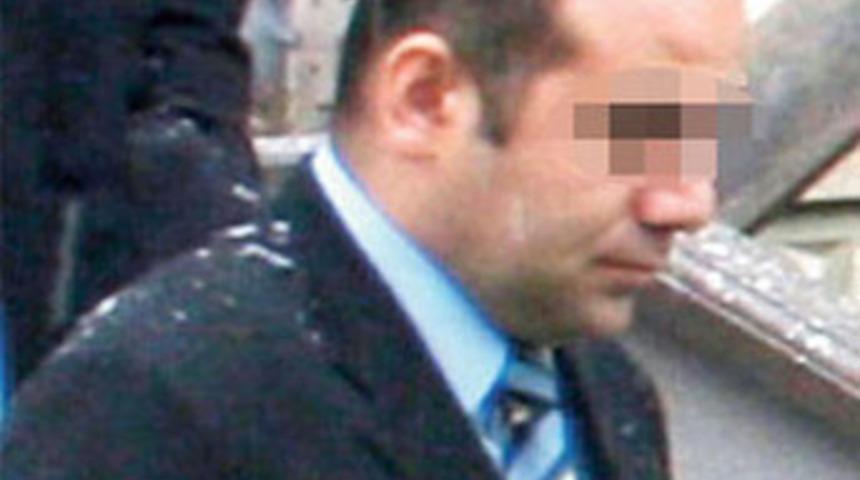 Başkomiser 14&rsquo;l&uuml;k kıza tacizden tutuklandı