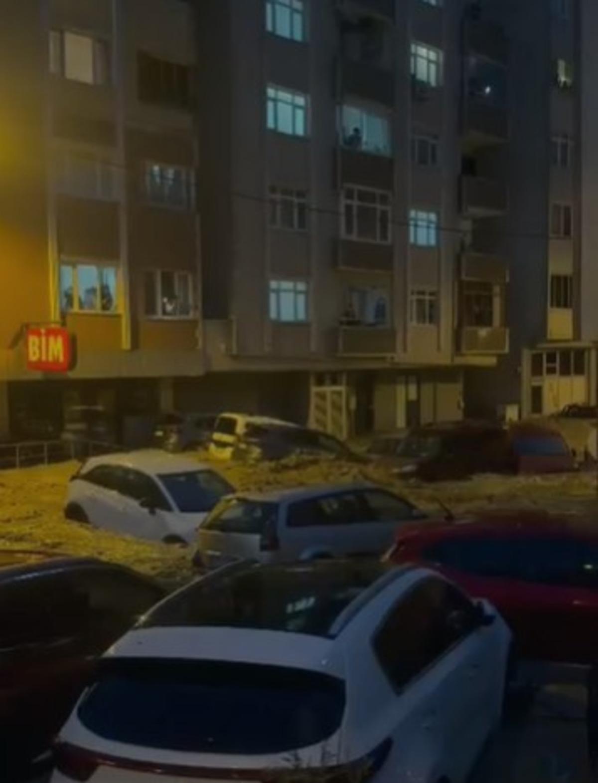 İstanbul da selde aracı hasar g&ouml;ren ne yapacak? Sel hasarında kasko detayı 1