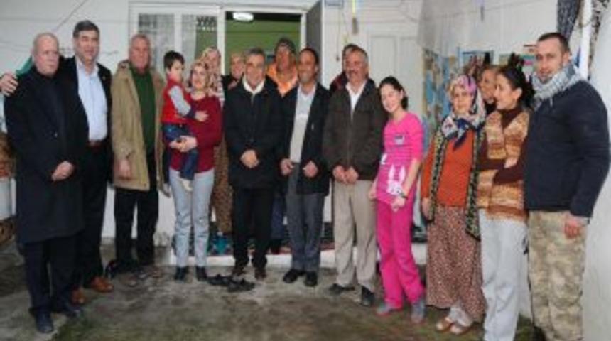 Başkan yer sofrasında