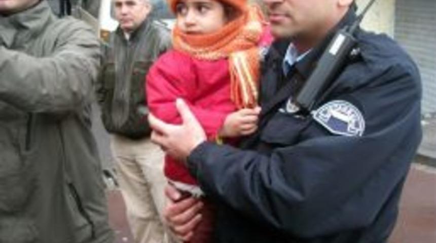 İmam nikahlı eşi tarafından, &ccedil;ocuğunun g&ouml;zleri &ouml;n&uuml;nde bı&ccedil;aklandı