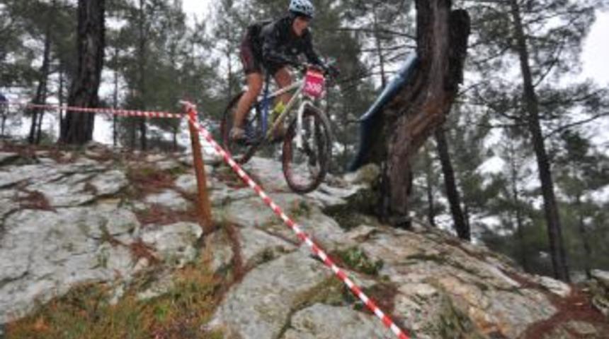 Dağ bisikleti yarışında Avusturya ve Bel&ccedil;ika birinci oldu