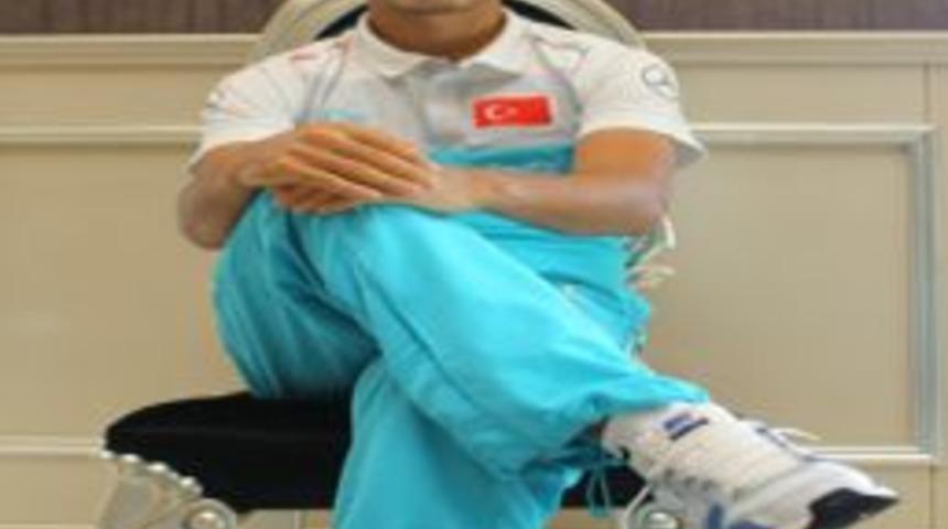 Emrah Başsan: Ronaldo hayranıyım, en b&uuml;y&uuml;k hayalim A Milli Takım'da oynamak