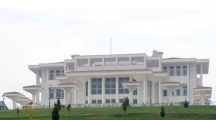 "Keşke m&uuml;tevazi bir konak olsaydı"