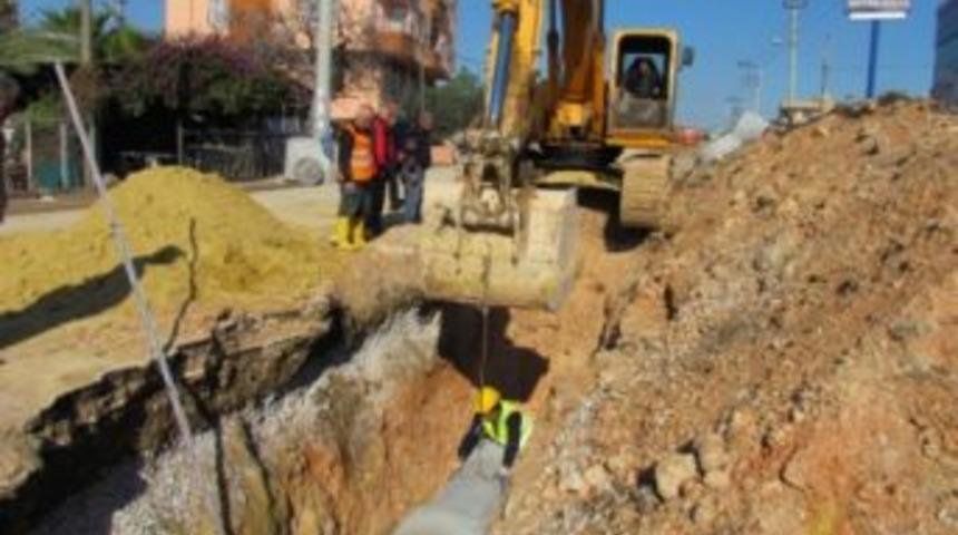 Mersin&rsquo;de altyapı &ccedil;alışmaları r&uuml;r&uuml;yor