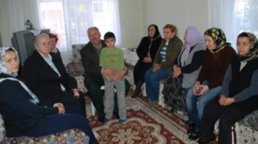 Paşa kızından şehit evine anlamlı ziyaret