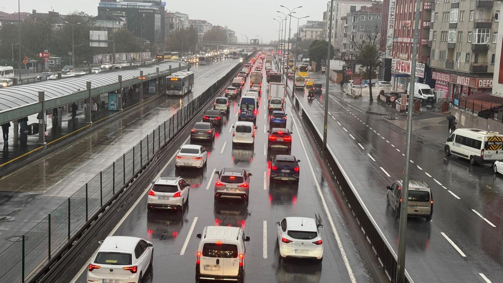 İstanbul’da trafik yoğunluğu! ⚠️