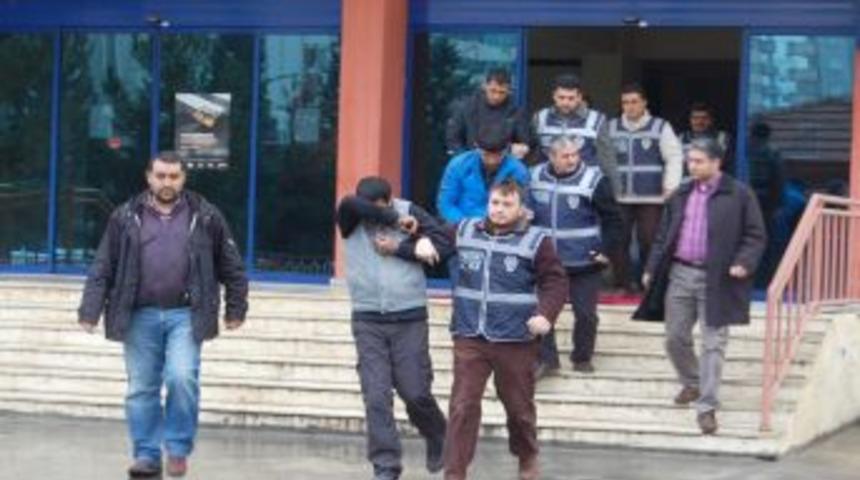 Uyuşturucu sevkiyatına l&uuml;ks ara&ccedil;larla eskortluk etmişler