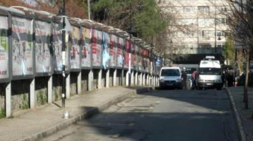 Banka karşısına bırakılan t&uuml;p bomba paniğine neden oldu